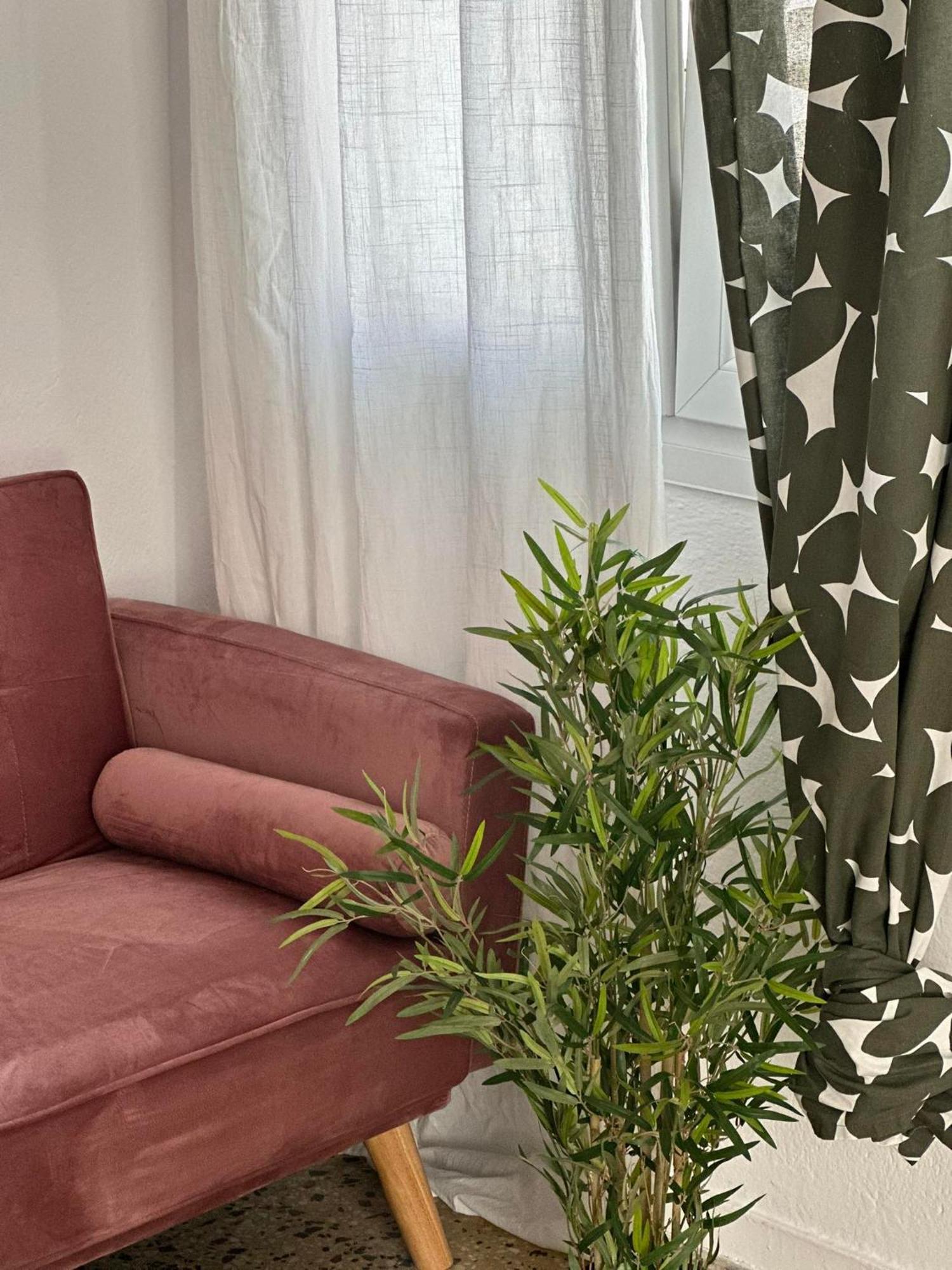 2 Brooms By Little Hellen Appartement
